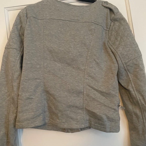 Gray Jacket - Picture 3 of 4